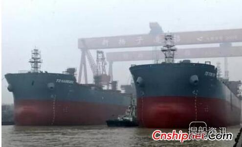 扬子江船业2艘64000吨散货船顺利出坞