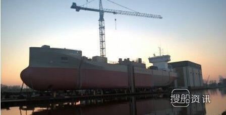 荷兰船厂第2艘LNG动力水泥运输船下水
