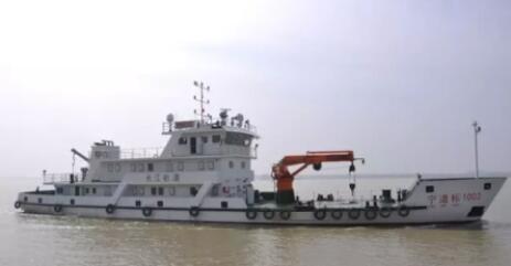 武汉航道船厂50米级长江A型航标船交付