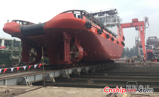 福建东南造船DN66米-8号船顺利下水