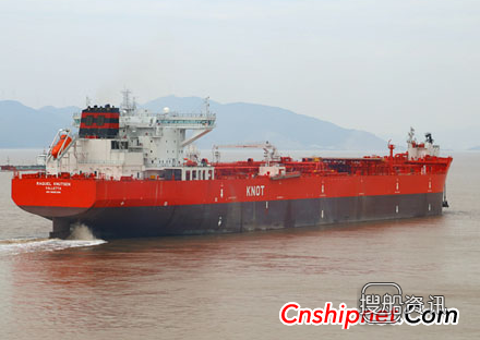舟山中远船务15.2万吨穿梭油轮交付