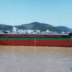 5000吨集装箱船多少钱 出售2610吨集装箱船