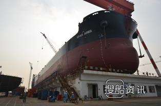 江苏韩通64000吨散货轮HT64-158下水