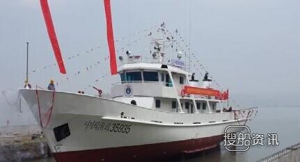 立新船舶100吨级渔业执法船下水