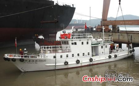 东红船业成功建造第一艘“袖珍”型休闲渔船
