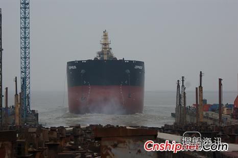 韩通船舶57000吨散货轮HT092下水