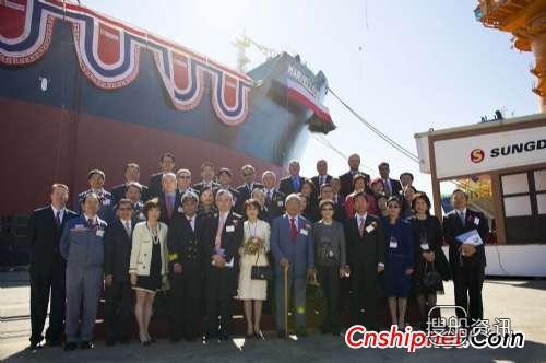 成东船厂18万吨干散货轮命名下水