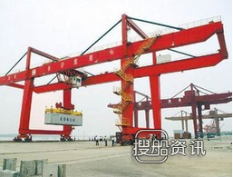 Kalmar接获9台集装箱门吊订单