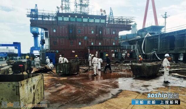 华润大东韦力浮吊项目吊装到位