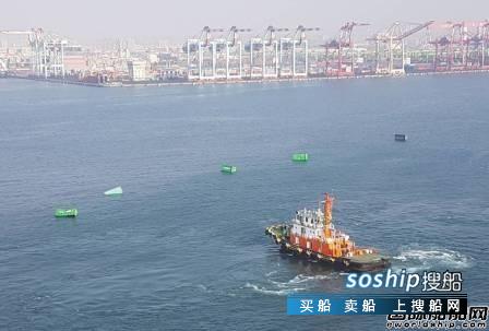 长荣海运高雄港装卸出意外13只集装箱落海