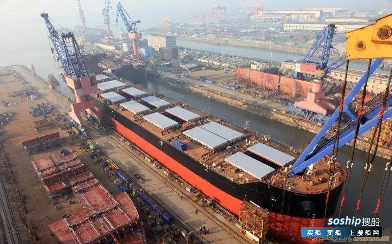 新年开门红——DY6006船顺利下水出坞