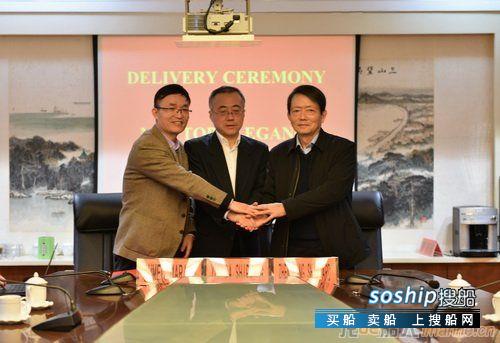 镇江船厂批量承建的世界首型“海骆驼”大型重吊杂货船全部交付