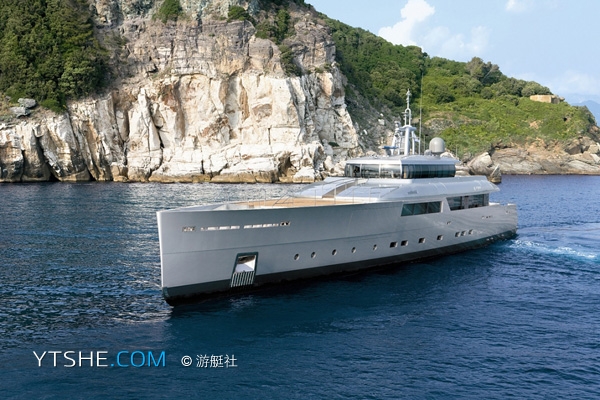 航海母舰 Picchiotti Exuma：探险者的航海母舰
