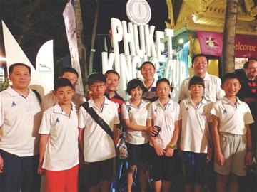 少年帆船比赛碰撞 青岛帆船少年挑战“泰王杯”