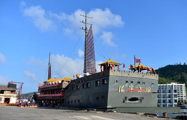 三亚港务局游艇码头 三亚港务局精心打造“海上长城号”仿古游船