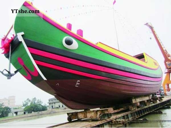 中国传统花纹角化 中国传统帆船"开角花屁股"号 13日下水驶向国际市场