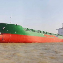 5000吨集装箱船多少钱 出售22000吨集装箱船