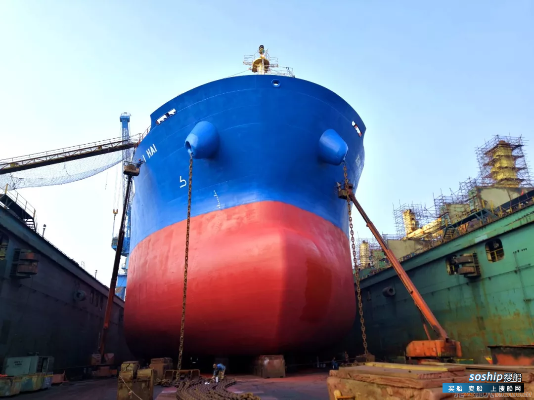 大连中远海运重工5.7万吨散货船压载水系统改装工程完工