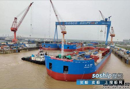 启东中远海运海工顶推驳船项目两船出坞一船合拢漂浮