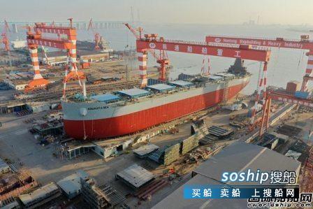 韩通船舶重工一艘82000吨散货船下水
