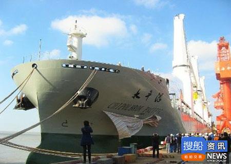 上海船厂交付1艘32000吨重吊船
