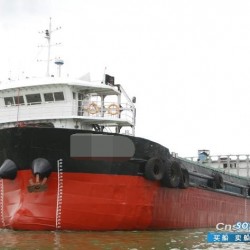 出售1800吨港澳线集装箱船