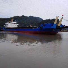 1600吨甲板船2012年造15.8宽图1