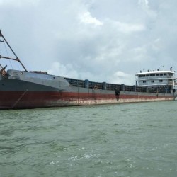 出售3800吨内河驳船