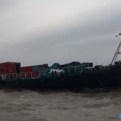 出售53米600吨甲板驳图1