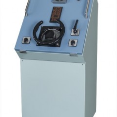 BT-811型随动操舵仪图1