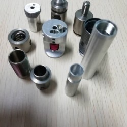 五金配件CNC加工齿轮轴承散热片防水接头