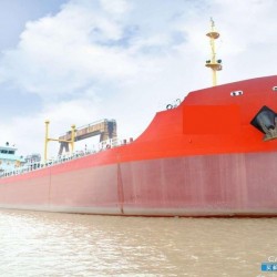 出售4213吨一级油船