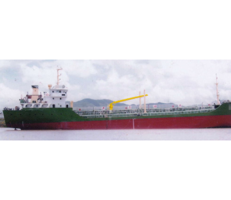 出售2006年造3100吨近海双底双壳加温三级油船
