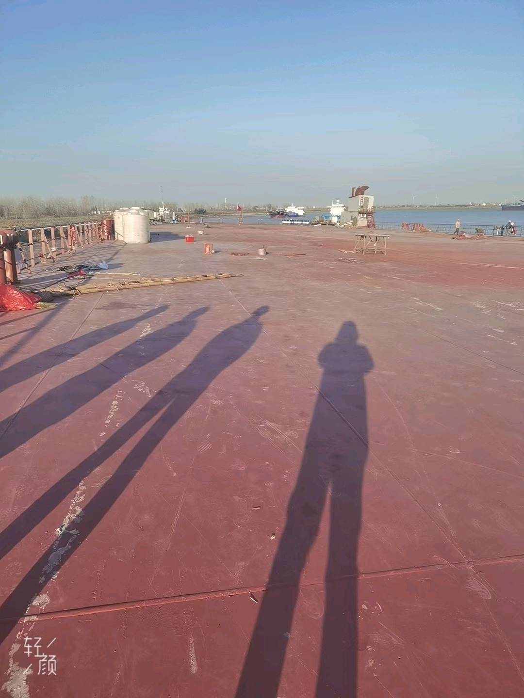 现船出租： 已经完工随时可以交付开航2021年底23500吨前驾驶大件甲板驳船！