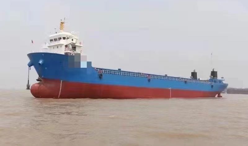 售2016年底江苏造6700吨沿海双机集装箱船