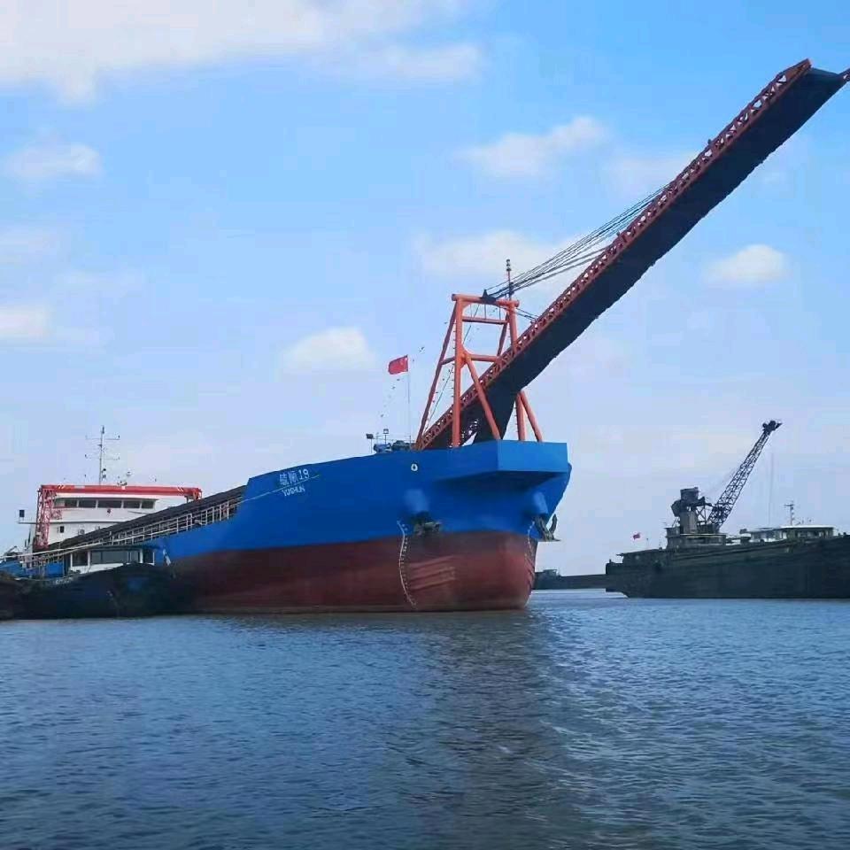 出售: 2019年造证书4200实载5000吨自卸船 — 自吸自卸沙船 工程船