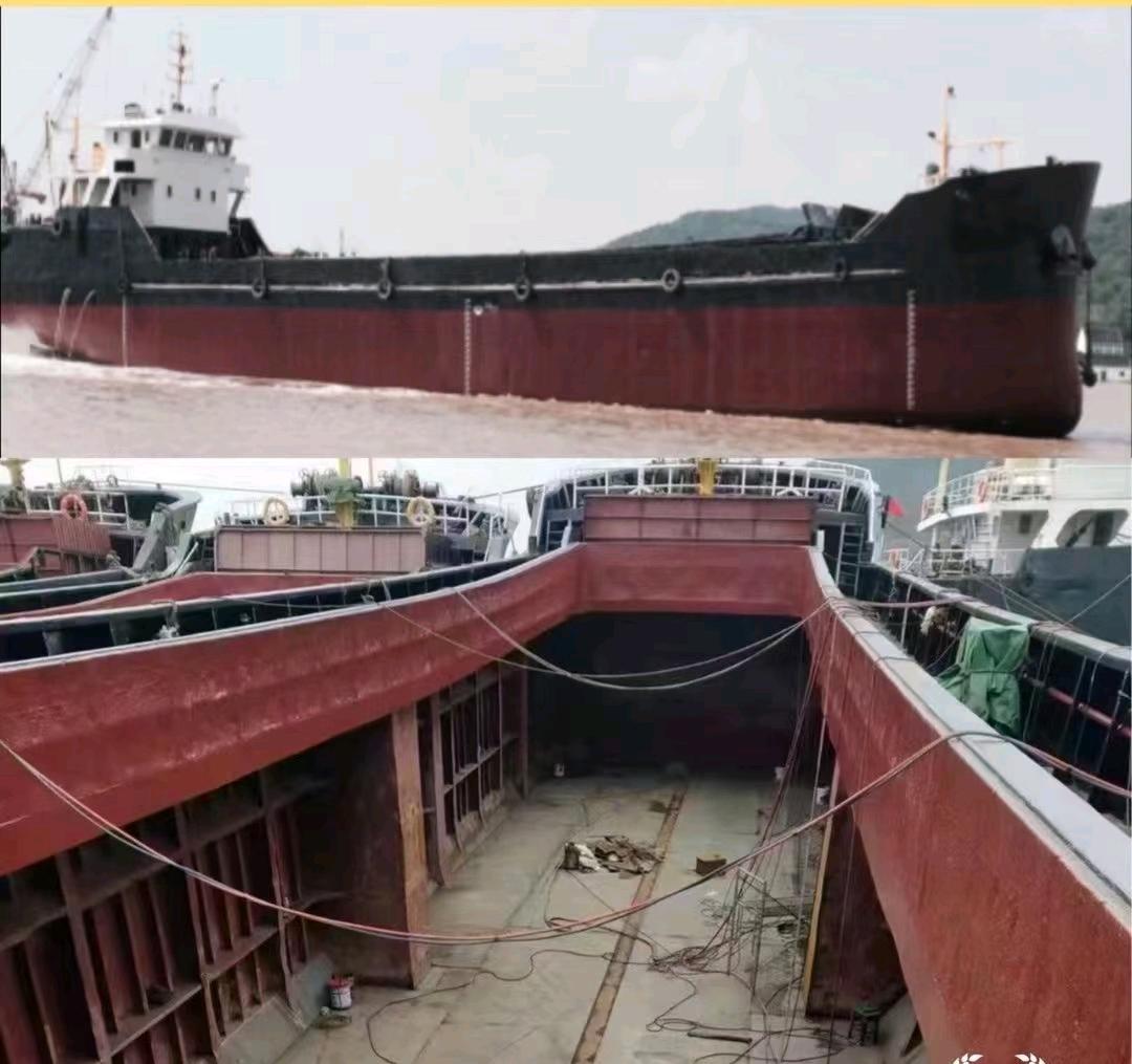 1350吨干货船：