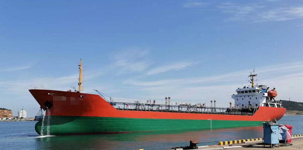 出售:【油船】3740吨，2010年12月，江苏造，双底双壳，交通部运力，编号：B22050301