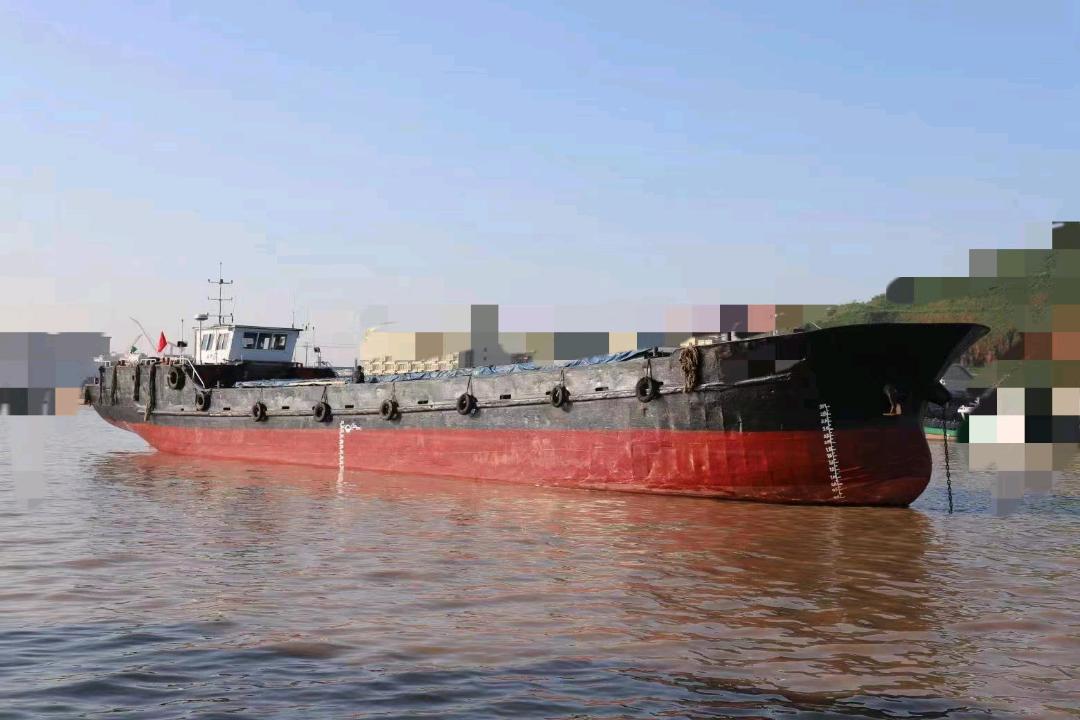 500吨货船