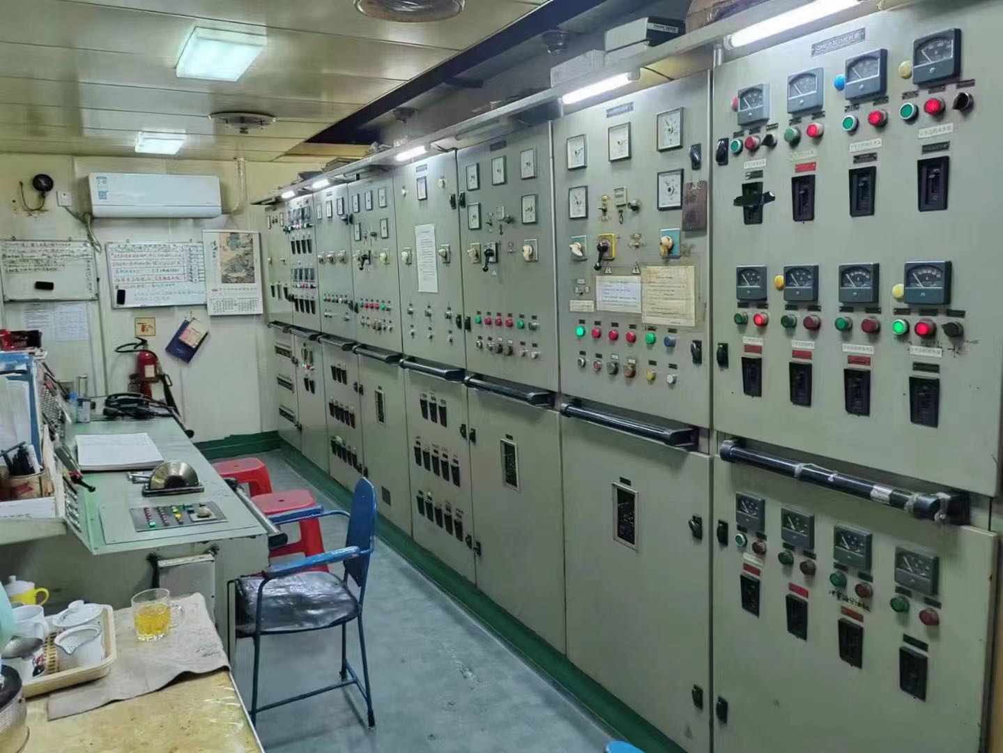出售10300吨多用途集装箱船：2006年浙江建造/双底双壳结构/ 可装载：一般干货、杂货和集装箱/ 航  区:近海/A1+A2/CCS中国船级社 - 图片 2