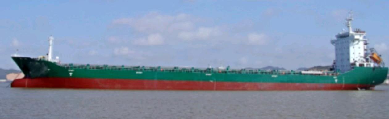 出售17000吨集装箱船Sale of 17,000-ton container ships