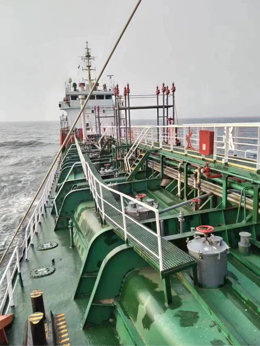 出售：2050吨化学品油船 建造年份：2007年5月 Sale: 2050T chemical/oil tanker/made in China in 2007.