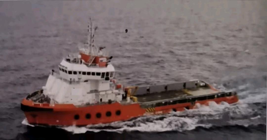 出售7340马力三用拖轮Sale of 7340 hp three-purpose tugboat