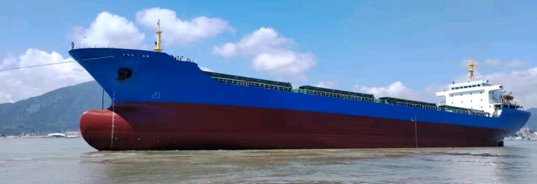 出售23000吨散货船Sale of 23 000 ton bulk carrier