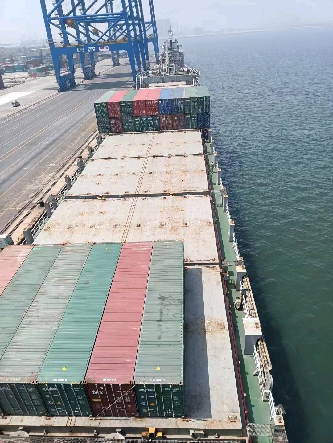 出售17000吨集装箱船Sale of 17,000 ton container ship
