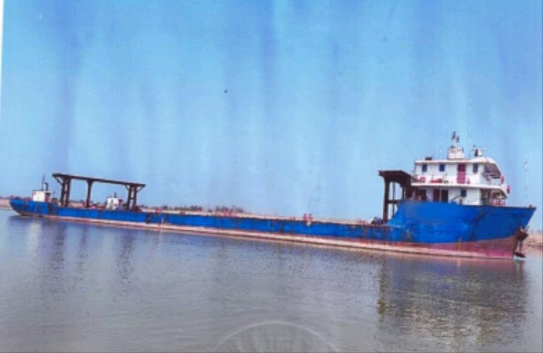 出售1700吨前驾驶甲板驳Sale of 1700 ton fore cockpit barge