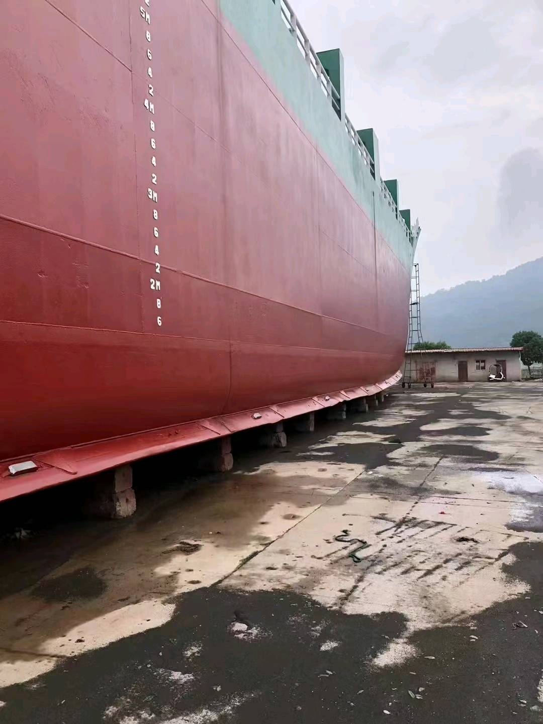 出售5500吨多用途船