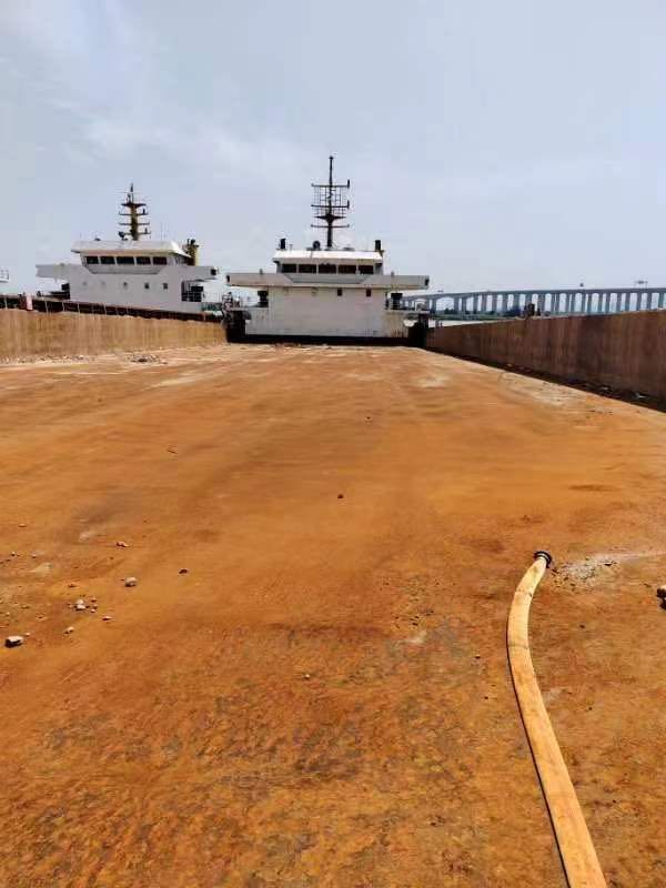 出售：5000吨甲板货船 前跳板/后驾驶室/ 建造年份：2020年12月 建造地址：中国 浙江 航    区：沿海（A1+A2） 船级社：CCS
