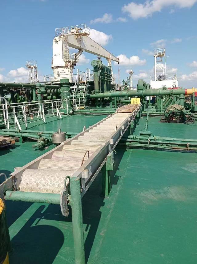 73000吨原油船