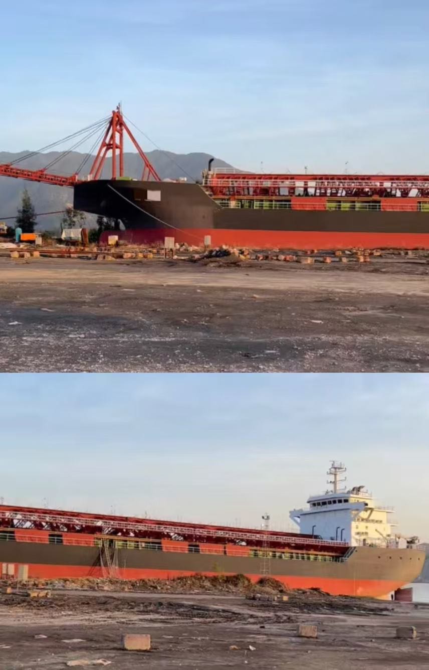出售：22000吨自吸自卸沙船 建造年份：2021年6月 Sale: 22000T/self-priming/self dumping/sand barge, made in China in 202